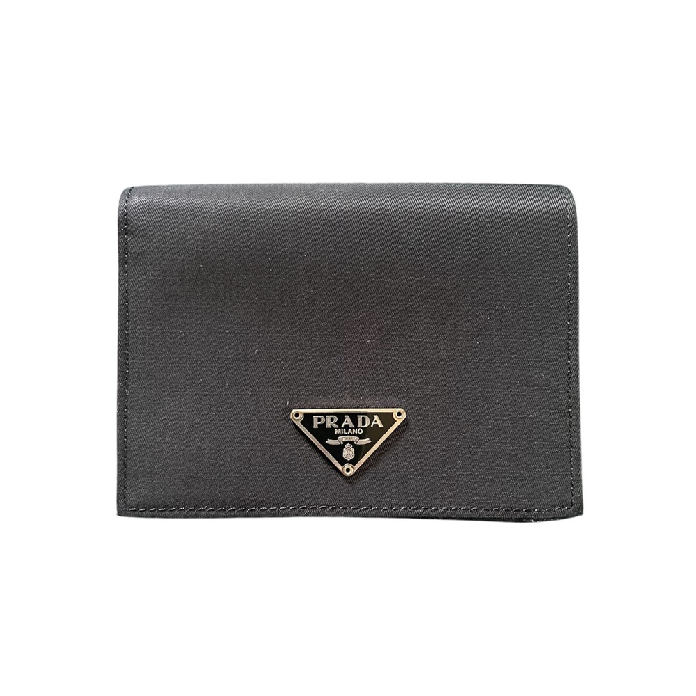 Authentic PRADA Nylon Bifold TESSUTO NERO
Saffiano Leather Black Wallet